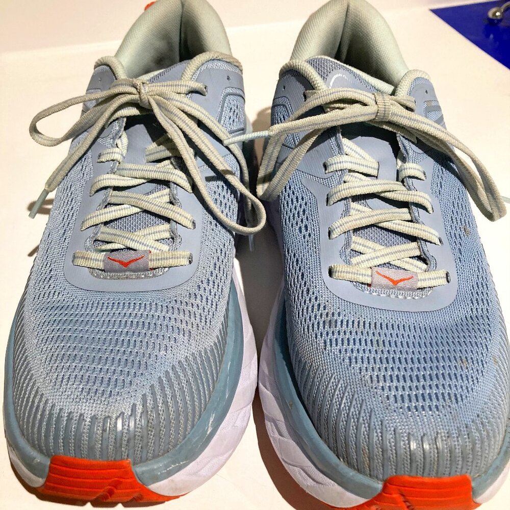 HOKA – ‘One One’ Bondi Women’s Running Shoes, Light Blue, Size 9